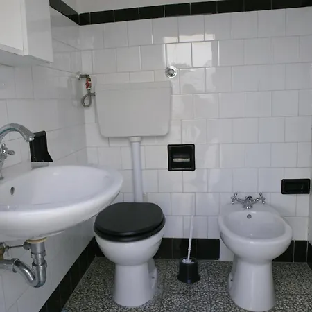 Holiday home Eden Garden-historic Big House Near Sea, *