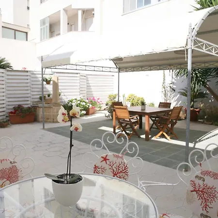 Holiday home Eden Garden-historic Big House Near Sea, Gallipoli